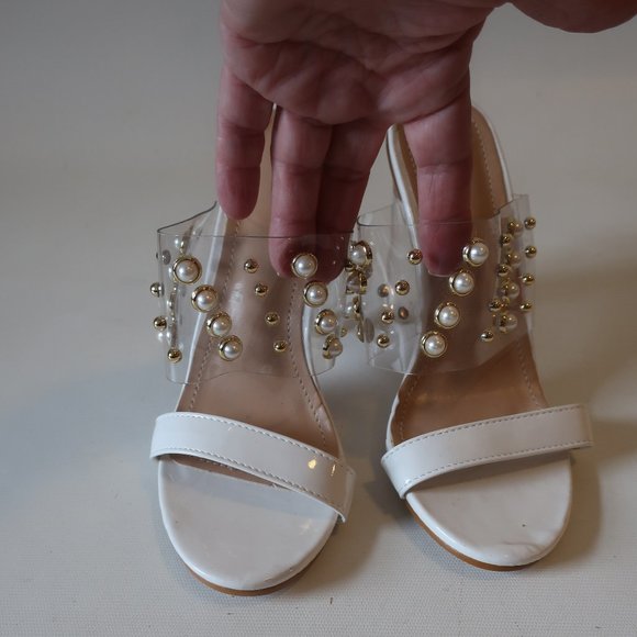 Shag Boutique White Patent Leather Sandals With Pearl Details 36 US/6 * - Picture 2 of 8